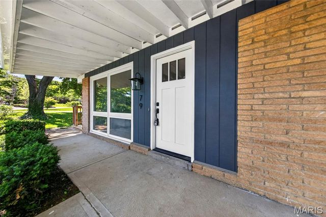 79 Willow Brook Drive, St Louis, MO 63146