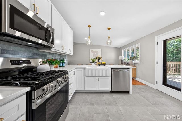 79 Willow Brook Drive, St Louis, MO 63146