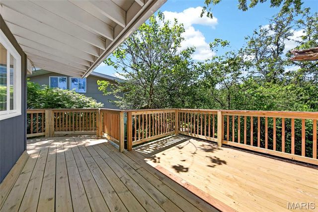 79 Willow Brook Drive, St Louis, MO 63146