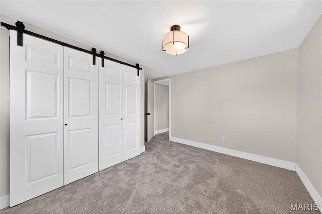 79 Willow Brook Drive, St Louis, MO 63146