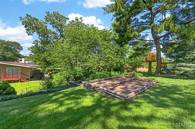 79 Willow Brook Drive, St Louis, MO 63146