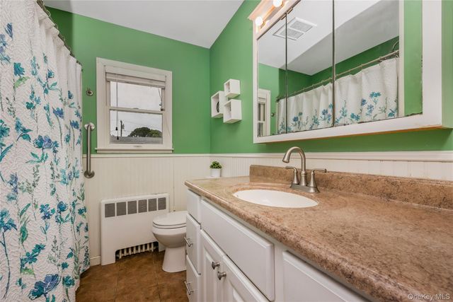 522 Amsterdam Avenue, East Patchogue, NY 11772