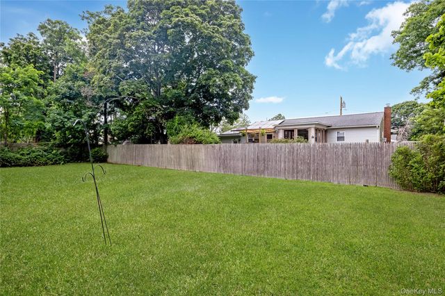 522 Amsterdam Avenue, East Patchogue, NY 11772