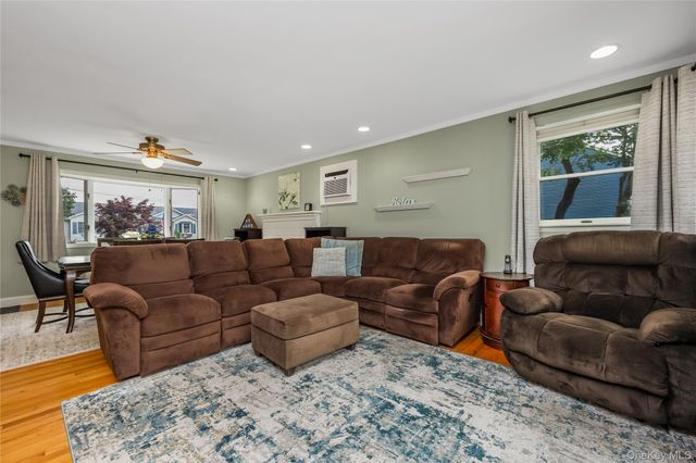 522 Amsterdam Avenue, East Patchogue, NY 11772