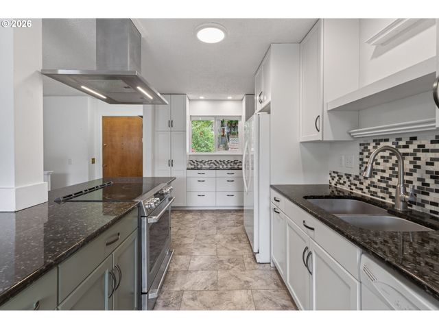 4525 FOX HOLLOW Rd, Eugene, OR 97405