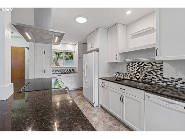 4525 FOX HOLLOW Rd, Eugene, OR 97405