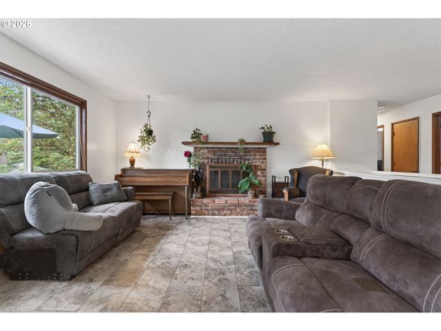 4525 FOX HOLLOW Rd, Eugene, OR 97405