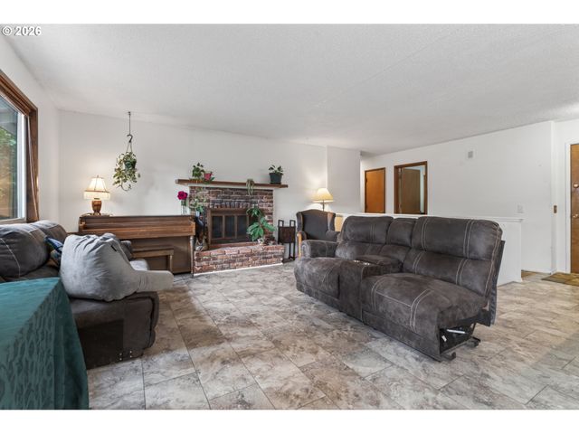 4525 FOX HOLLOW Rd, Eugene, OR 97405