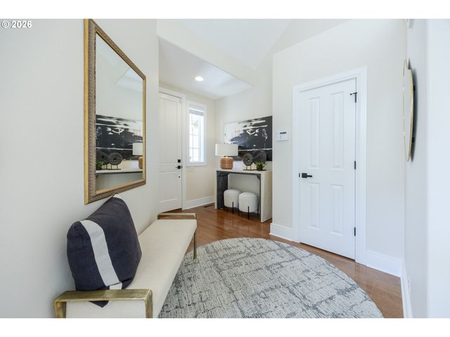439 COVEY Ln, Eugene, OR 97401