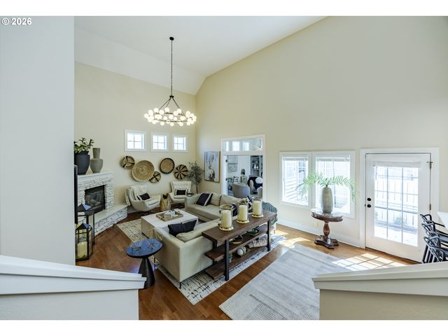439 COVEY Ln, Eugene, OR 97401