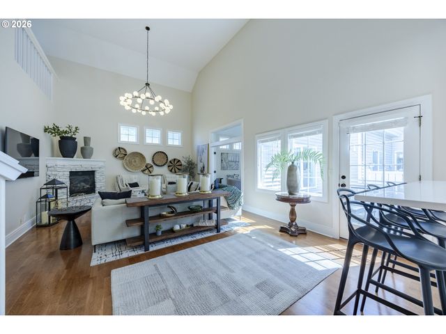 439 COVEY Ln, Eugene, OR 97401