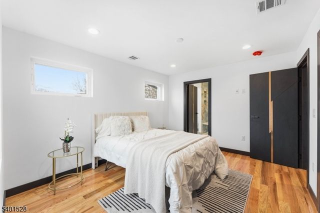 132 Thelma Ter, Linden City, NJ 07036