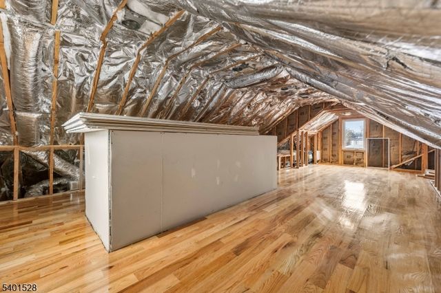 132 Thelma Ter, Linden City, NJ 07036