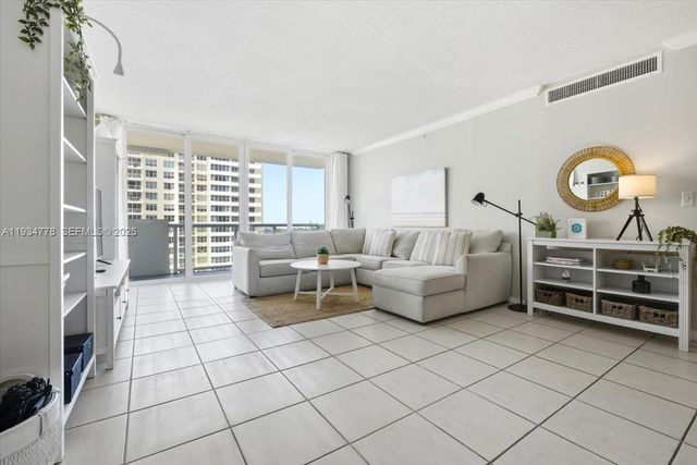 5601 Collins Ave 915, Miami Beach, FL 33140