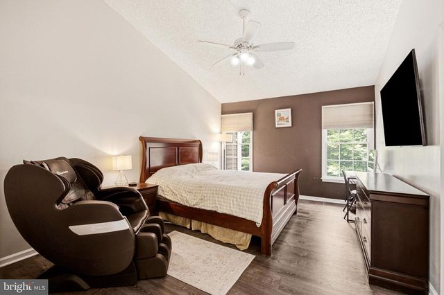 72 CORIANDER DR, Princeton, NJ 08540
