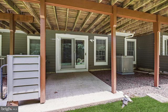 72 CORIANDER DR, Princeton, NJ 08540