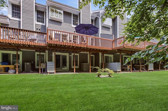 72 CORIANDER DR, Princeton, NJ 08540