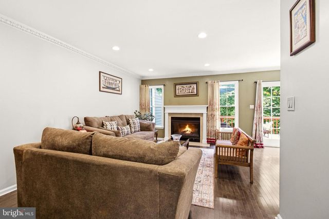 72 CORIANDER DR, Princeton, NJ 08540