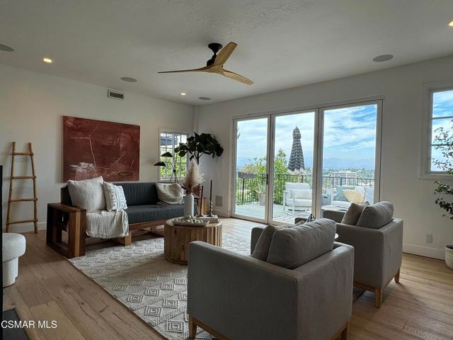 5235 Medina Road, Woodland Hills, CA 91364