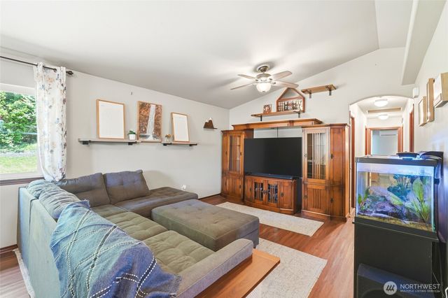 310 Jeff Street, Mount Vernon, WA 98274