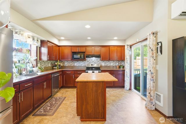 310 Jeff Street, Mount Vernon, WA 98274
