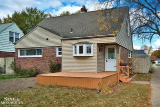 20521 Lancaster Street, Harper Woods, MI 48225