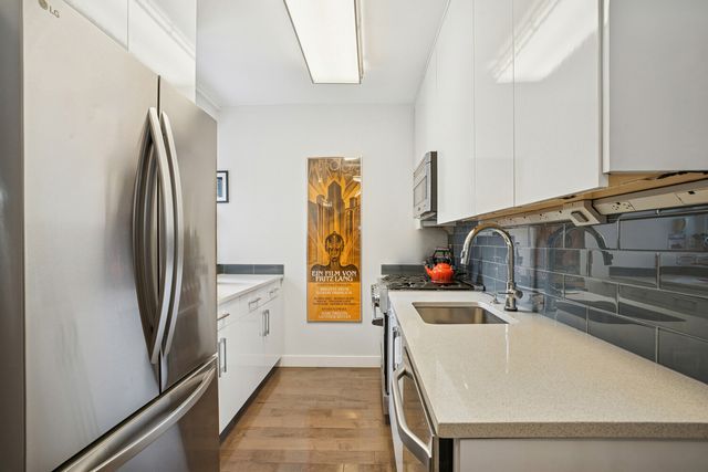 303 E 57th St Apt 7G, New York City, NY 10022