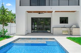 1320 NE 16th Avenue, Fort Lauderdale, FL 33304