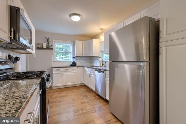 218 SCHOOL HOUSE RD, Lancaster, PA 17603