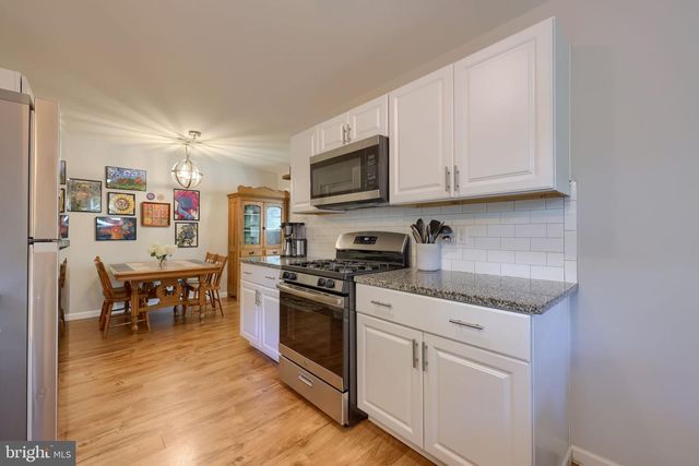 218 SCHOOL HOUSE RD, Lancaster, PA 17603