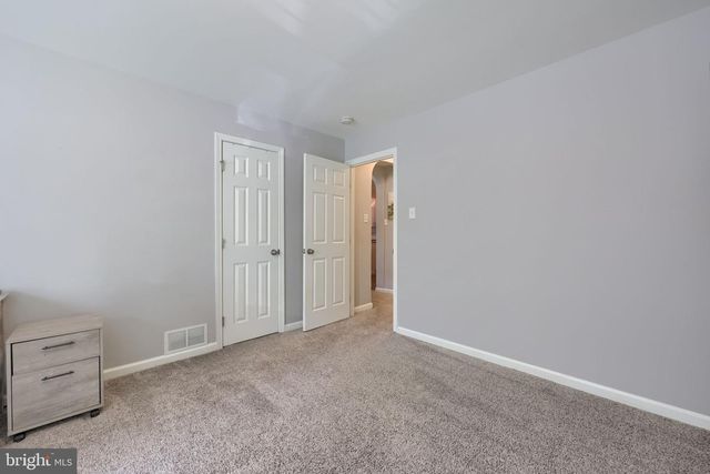 218 SCHOOL HOUSE RD, Lancaster, PA 17603