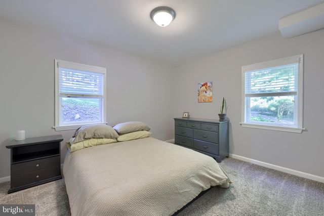 218 SCHOOL HOUSE RD, Lancaster, PA 17603