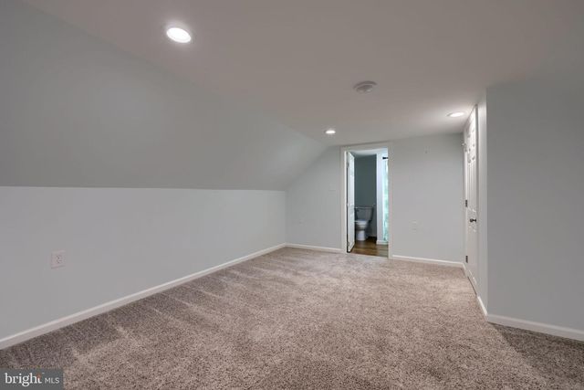 218 SCHOOL HOUSE RD, Lancaster, PA 17603