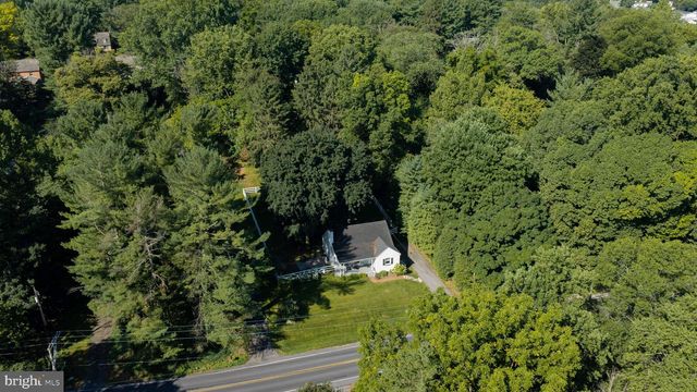 218 SCHOOL HOUSE RD, Lancaster, PA 17603