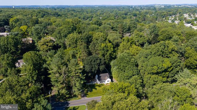 218 SCHOOL HOUSE RD, Lancaster, PA 17603