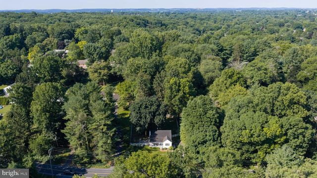 218 SCHOOL HOUSE RD, Lancaster, PA 17603