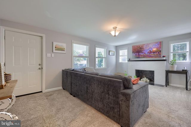 218 SCHOOL HOUSE RD, Lancaster, PA 17603