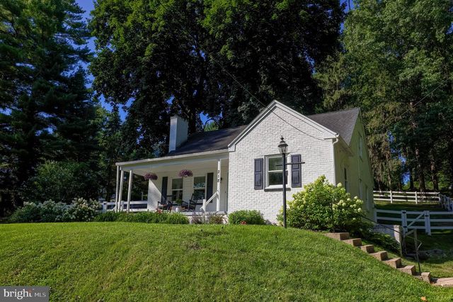 218 SCHOOL HOUSE RD, Lancaster, PA 17603