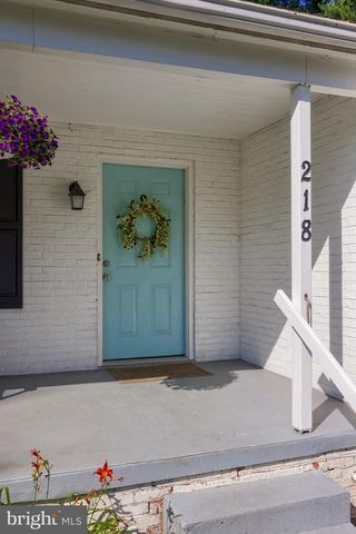 218 SCHOOL HOUSE RD, Lancaster, PA 17603
