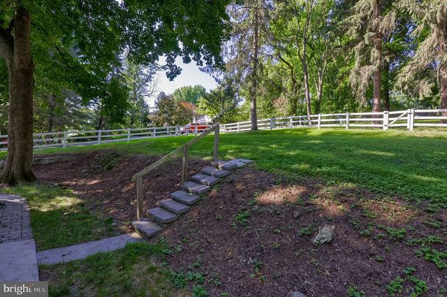 218 SCHOOL HOUSE RD, Lancaster, PA 17603
