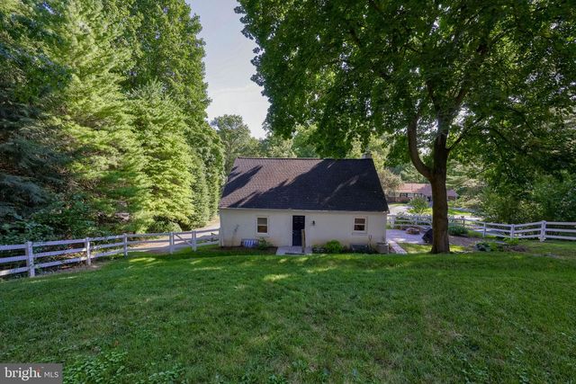 218 SCHOOL HOUSE RD, Lancaster, PA 17603