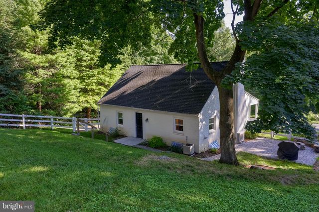 218 SCHOOL HOUSE RD, Lancaster, PA 17603