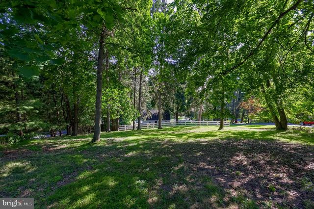 218 SCHOOL HOUSE RD, Lancaster, PA 17603