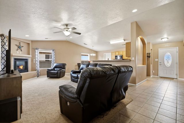 22 Margarita Circle, Los Lunas, NM 87031