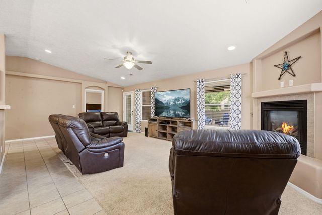22 Margarita Circle, Los Lunas, NM 87031