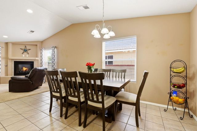22 Margarita Circle, Los Lunas, NM 87031