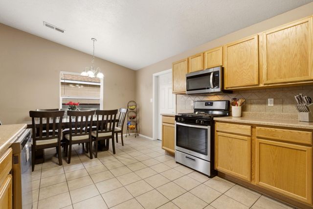 22 Margarita Circle, Los Lunas, NM 87031