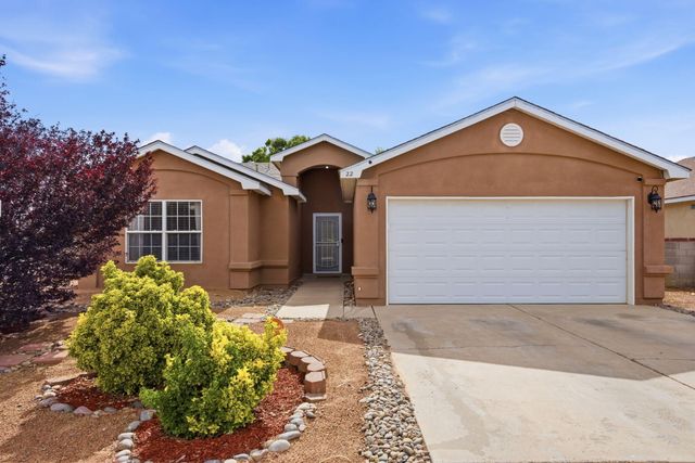 22 Margarita Circle, Los Lunas, NM 87031