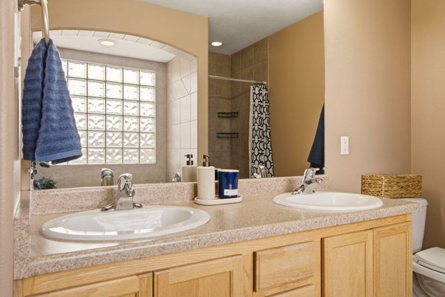 22 Margarita Circle, Los Lunas, NM 87031