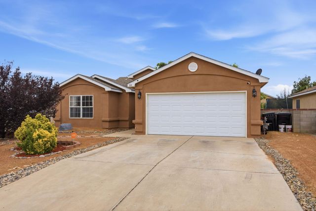 22 Margarita Circle, Los Lunas, NM 87031